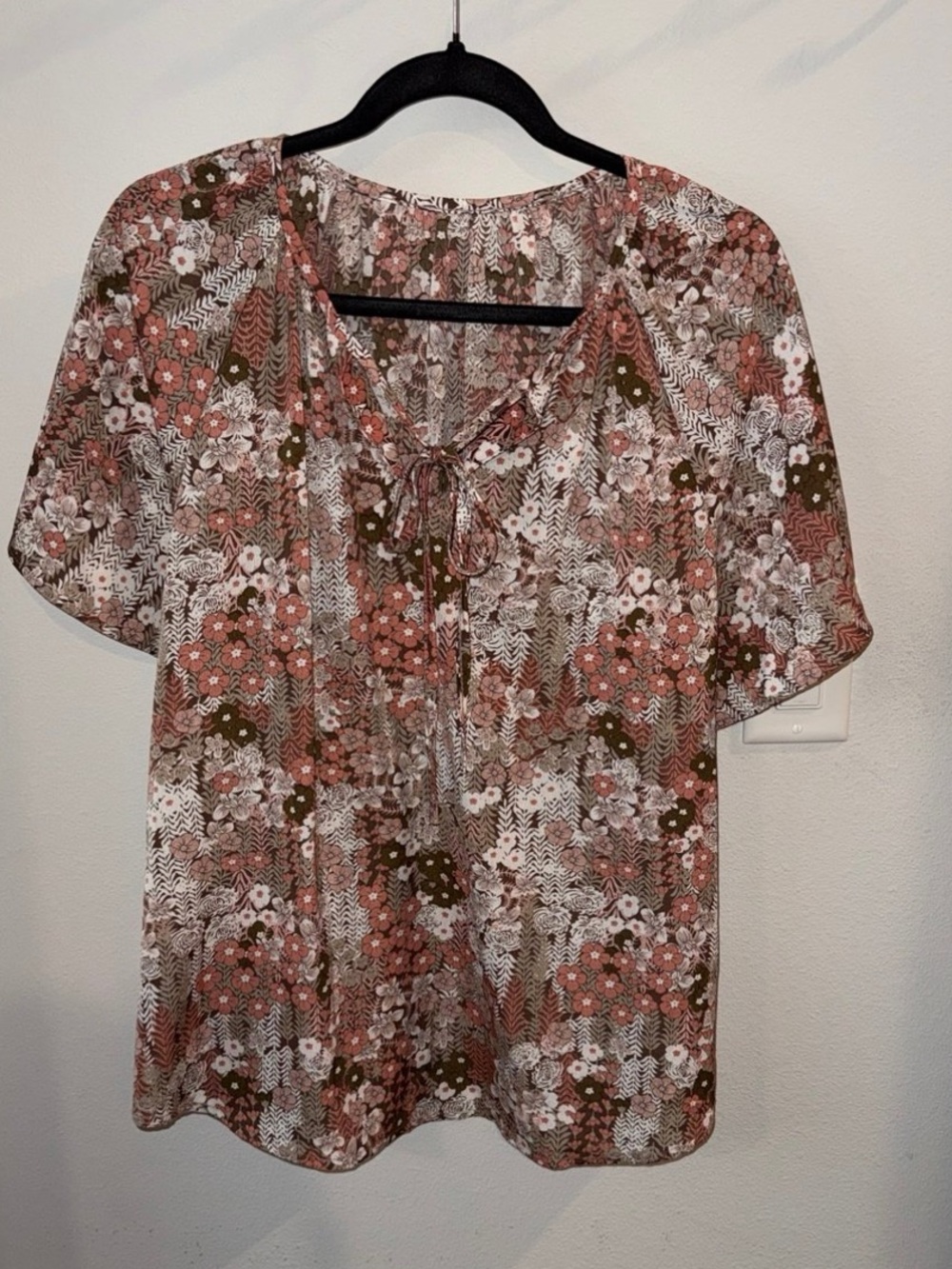 Floral Short-Sleeve Peasant Top in Pink and Brown